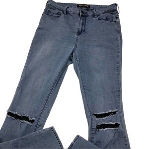 Bullhead sz 29 destroyed high rise skinniest jeans